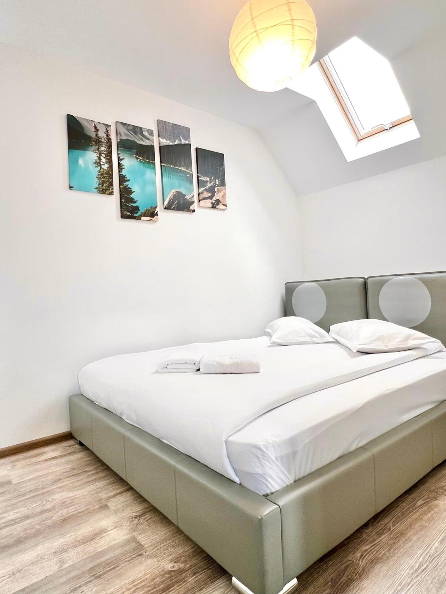 Mirandis Apartments - Comfort & Private Parking Near Coresi Mall Brasov Exterior photo